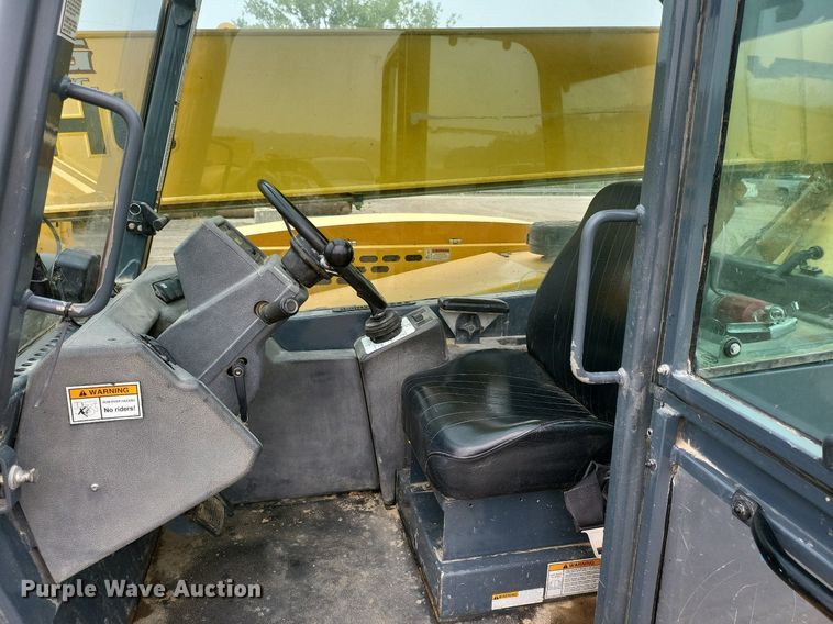 image for item DK3986 2017 Gehl DL1240  telehandler