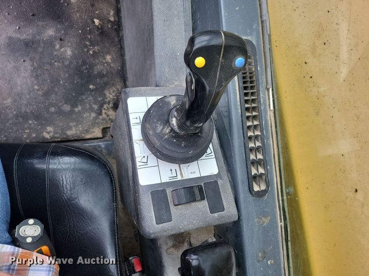 image for item DK3986 2017 Gehl DL1240  telehandler