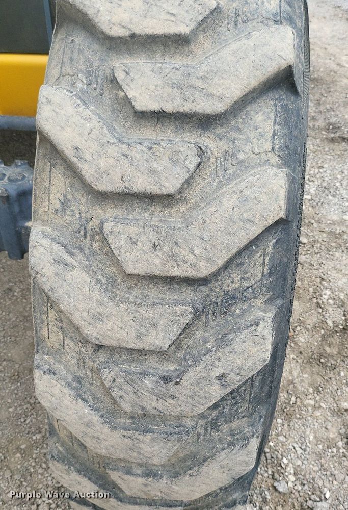 image for item DK3986 2017 Gehl DL1240  telehandler