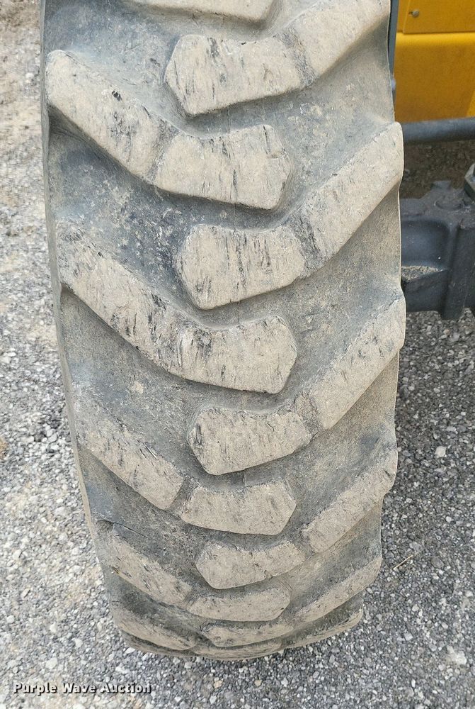 image for item DK3986 2017 Gehl DL1240  telehandler