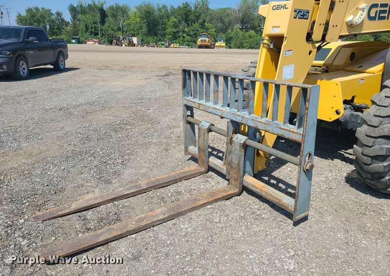 image for item DK3987 2018 Gehl DL1240  telehandler
