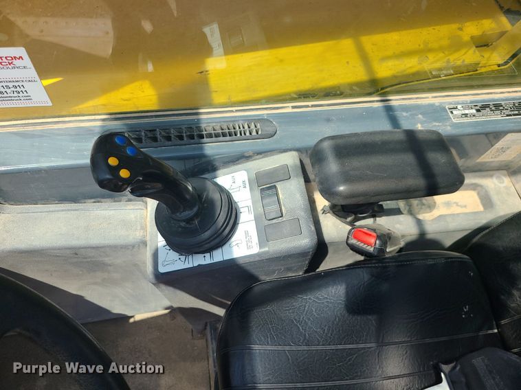 image for item DK3987 2018 Gehl DL1240  telehandler