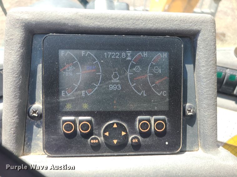 image for item DK3987 2018 Gehl DL1240  telehandler