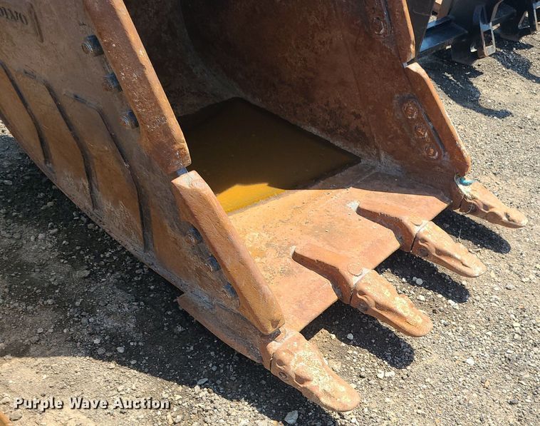 image for item DK3996 Volvo  42"W excavator bucket