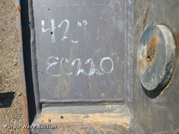 image for item DK3996 Volvo  42"W excavator bucket