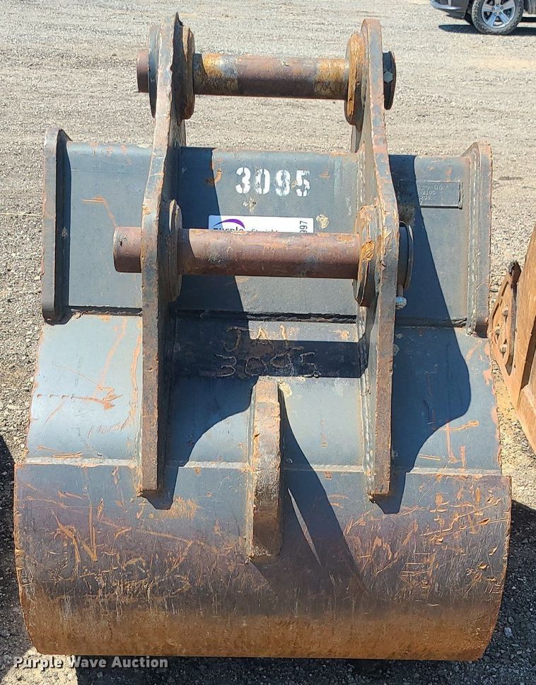 image for item DK3997 TAG 36 JD 210G  36"W excavator bucket