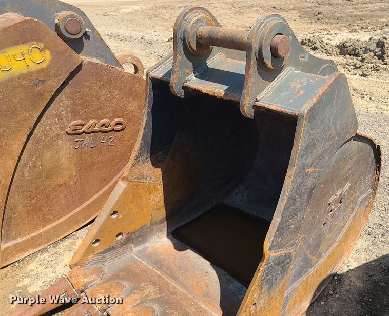 image for item DK3997 TAG 36 JD 210G  36"W excavator bucket