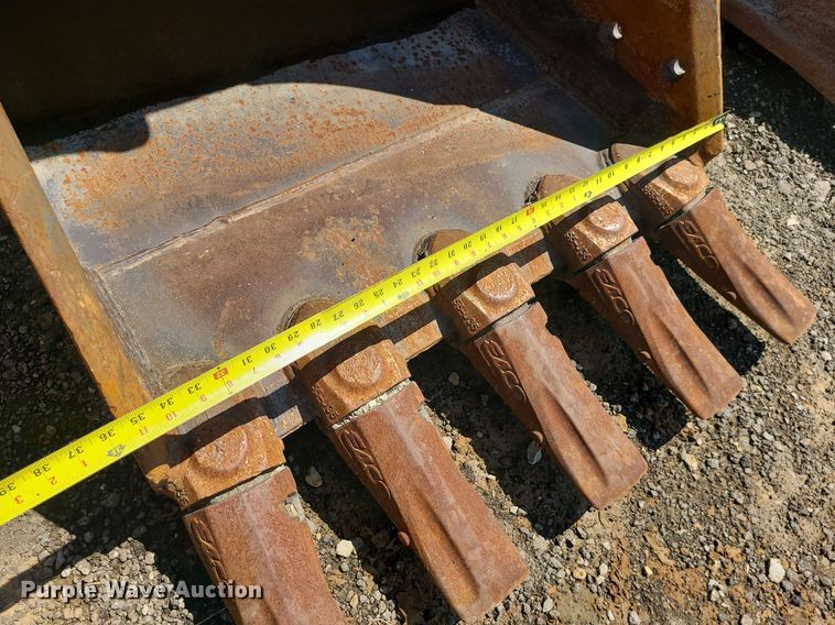 image for item DK3997 TAG 36 JD 210G  36"W excavator bucket