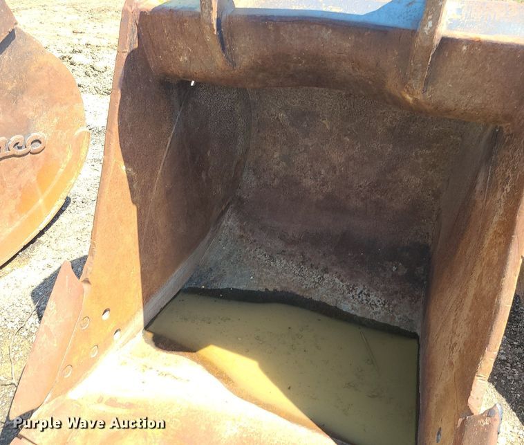 image for item DK3998 Esco EC300D/290B/C/ECR305  42"W excavator bucket