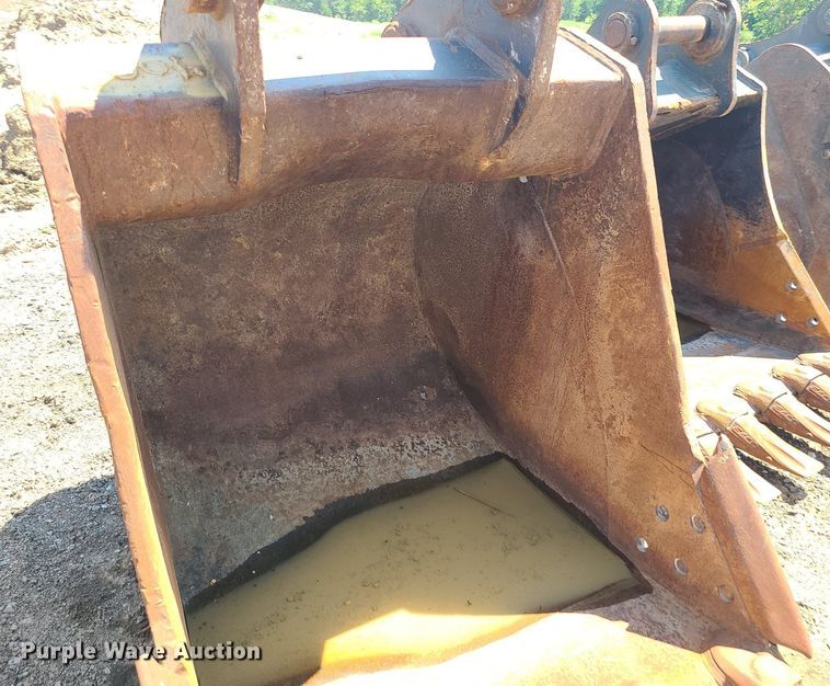 image for item DK3998 Esco EC300D/290B/C/ECR305  42"W excavator bucket