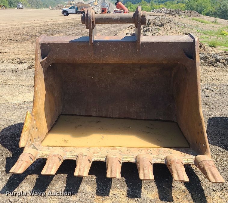 image for item DK3999 Esco EC340/380D/330/360D/C  72"W excavator bucket