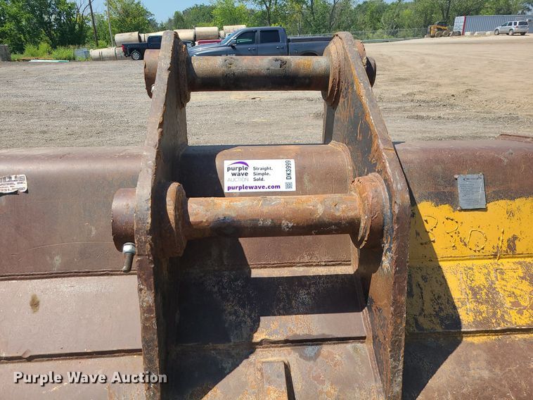 image for item DK3999 Esco EC340/380D/330/360D/C  72"W excavator bucket