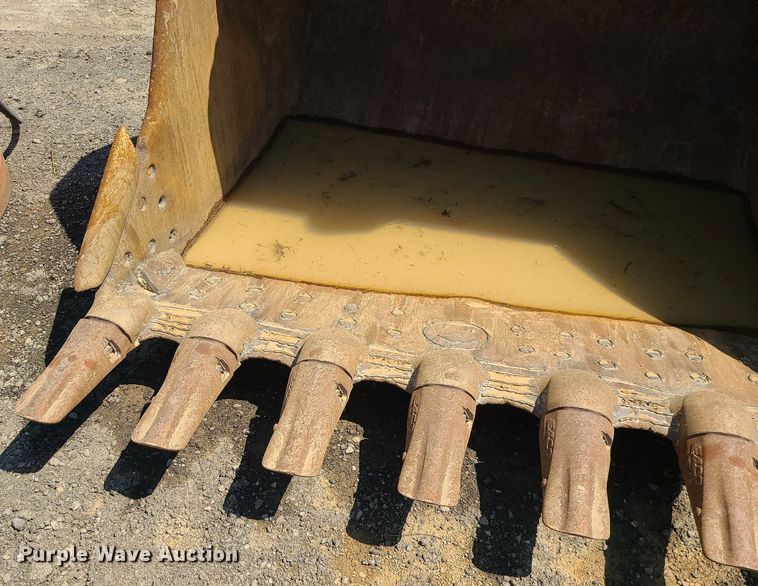 image for item DK3999 Esco EC340/380D/330/360D/C  72"W excavator bucket