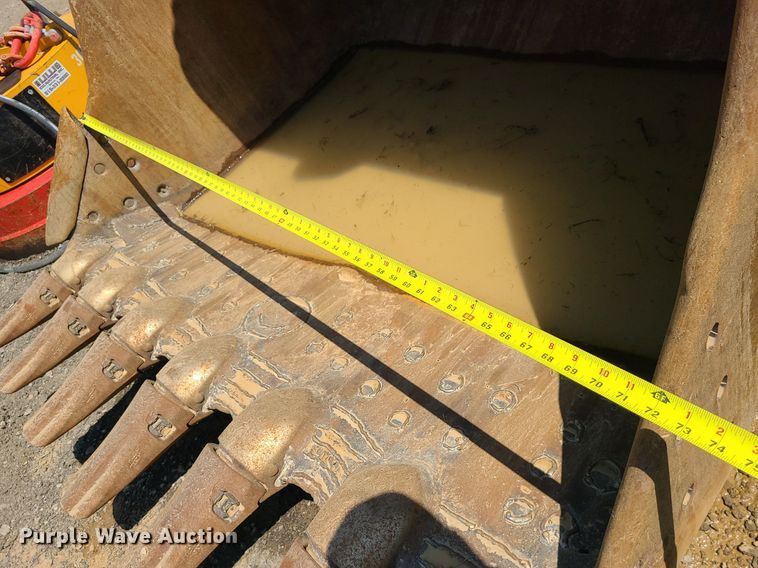 image for item DK3999 Esco EC340/380D/330/360D/C  72"W excavator bucket