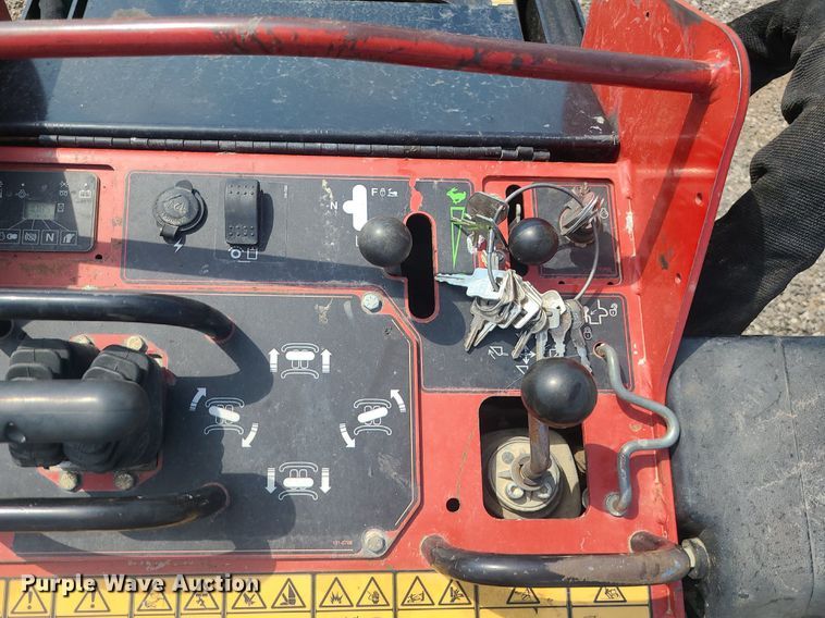 image for item DK4010 2018 Toro Dingo TX1000  compact utility loader