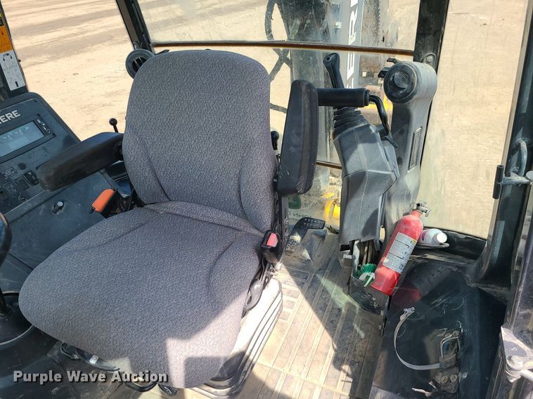 image for item DK4011 2016 John Deere 310SL  backhoe