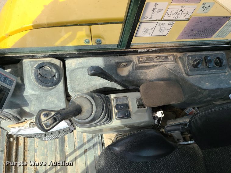 image for item DK4012 2016 Caterpillar 305.5E2  mini excavator