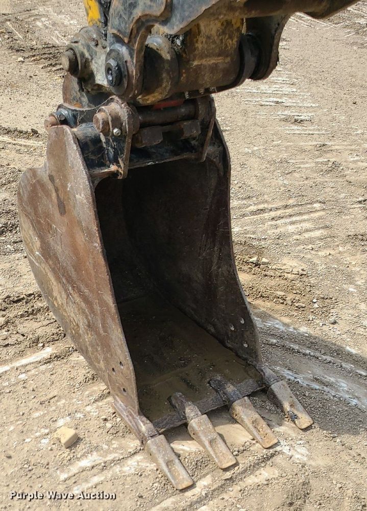 image for item DK4012 2016 Caterpillar 305.5E2  mini excavator