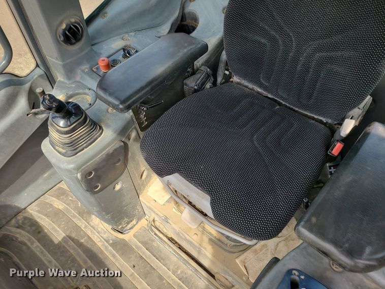 image for item DK4014 2016 Liebherr LR636  track loader