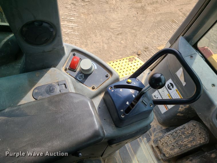 image for item DK4014 2016 Liebherr LR636  track loader