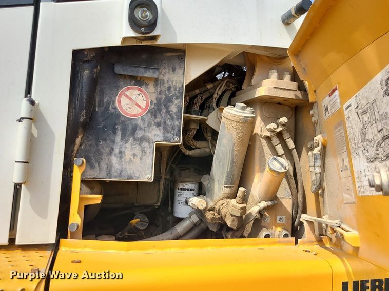 image for item DK4014 2016 Liebherr LR636  track loader