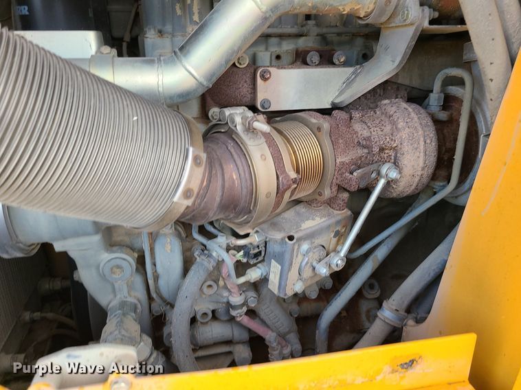 image for item DK4014 2016 Liebherr LR636  track loader