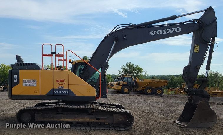 image for item DK4017 2017 Volvo EC250EL  excavator