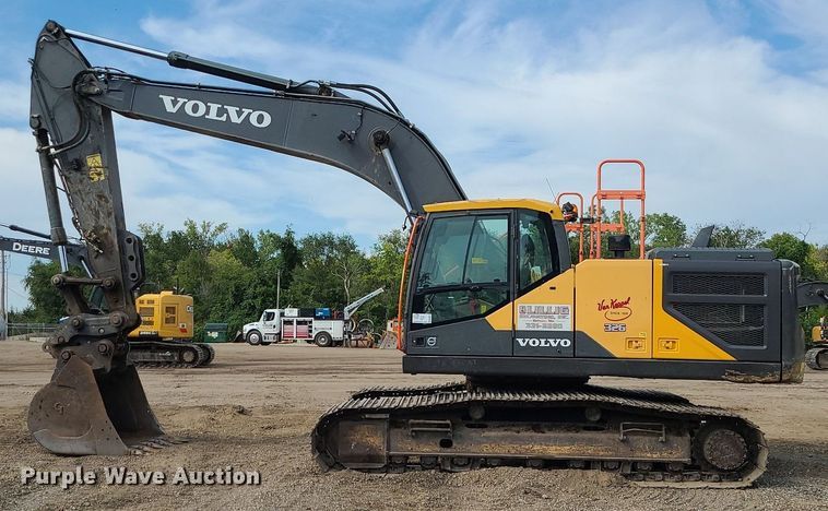 image for item DK4017 2017 Volvo EC250EL  excavator