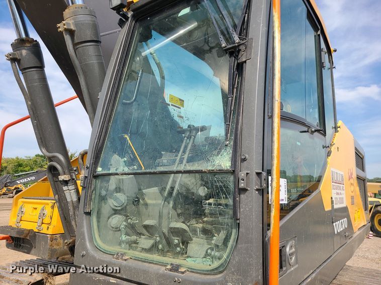 image for item DK4017 2017 Volvo EC250EL  excavator