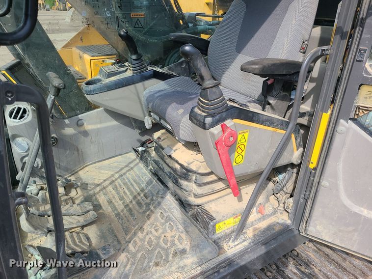 image for item DK4017 2017 Volvo EC250EL  excavator