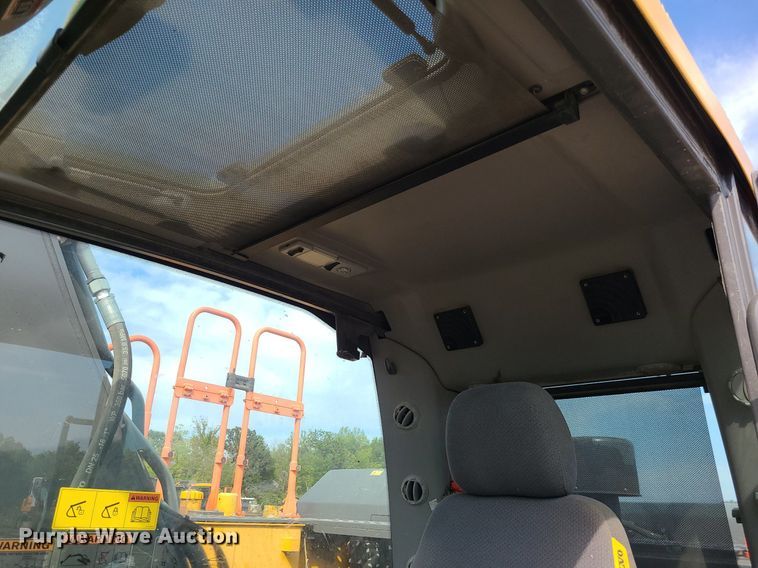 image for item DK4017 2017 Volvo EC250EL  excavator