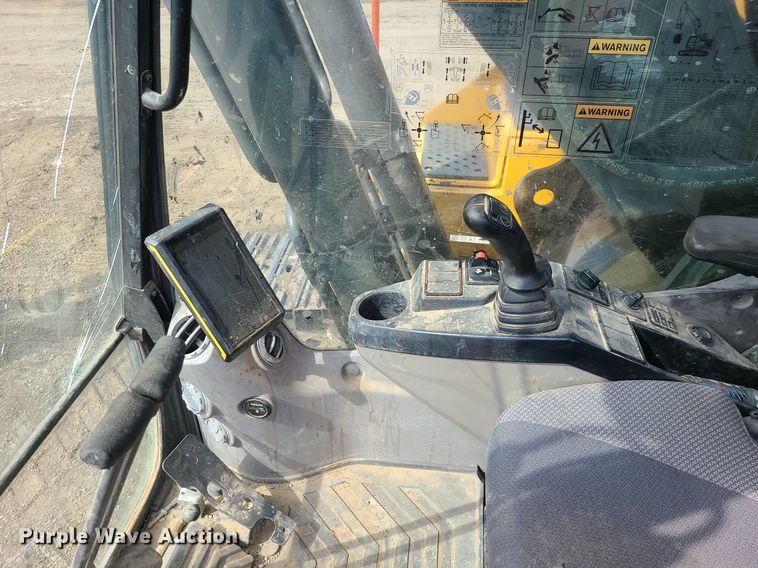 image for item DK4017 2017 Volvo EC250EL  excavator