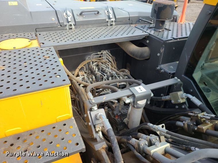 image for item DK4017 2017 Volvo EC250EL  excavator