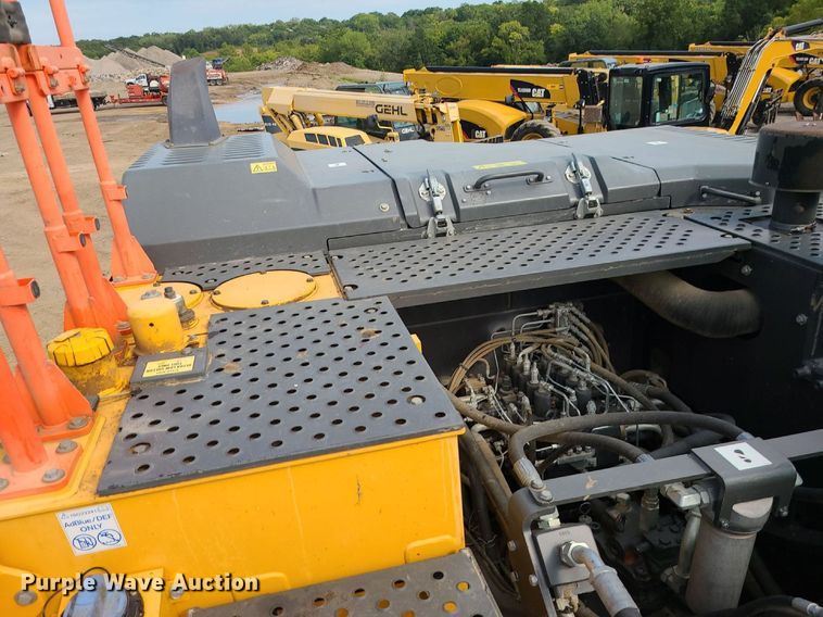 image for item DK4017 2017 Volvo EC250EL  excavator