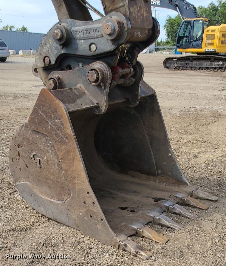 image for item DK4017 2017 Volvo EC250EL  excavator