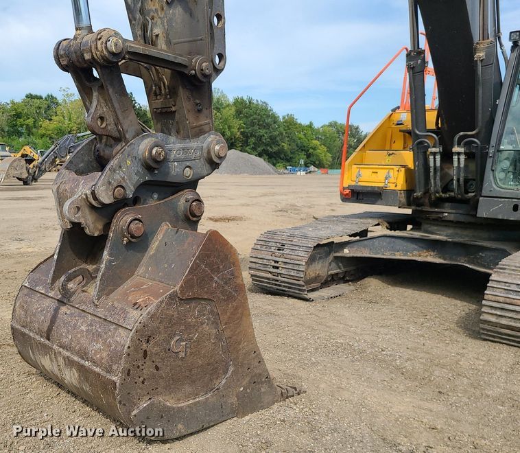 image for item DK4017 2017 Volvo EC250EL  excavator