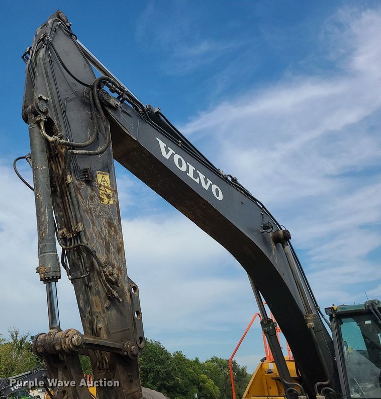 image for item DK4017 2017 Volvo EC250EL  excavator