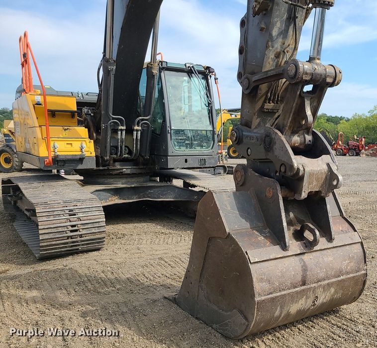 image for item DK4017 2017 Volvo EC250EL  excavator