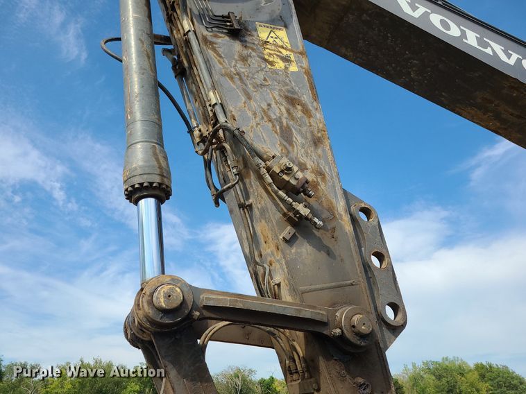 image for item DK4017 2017 Volvo EC250EL  excavator