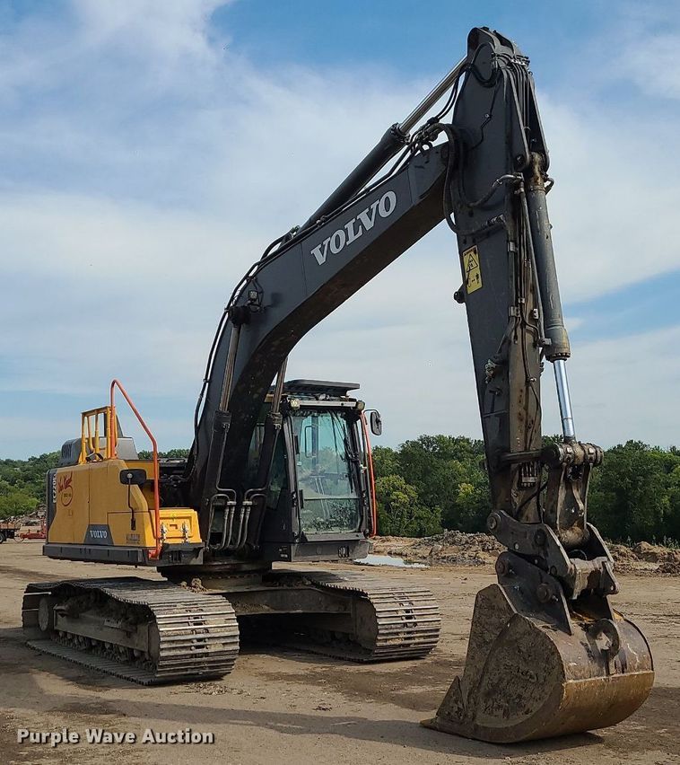 image for item DK4021 2018 Volvo EC220EL  excavator