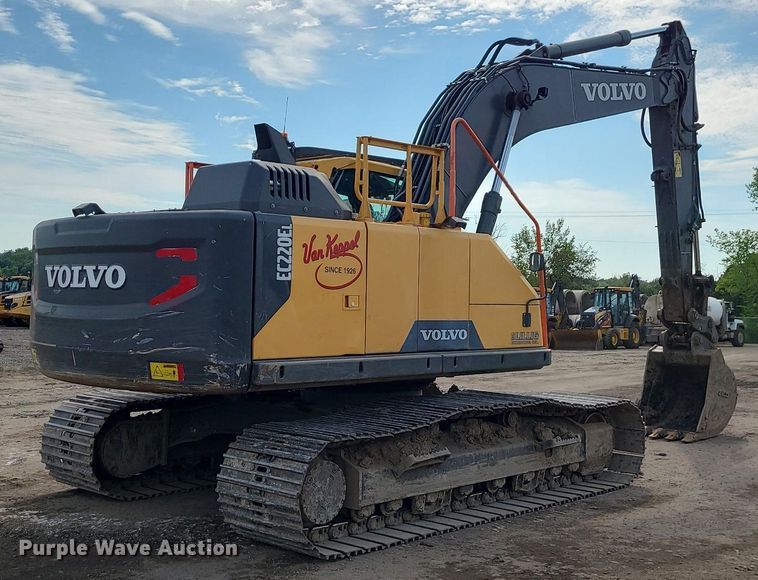 image for item DK4021 2018 Volvo EC220EL  excavator