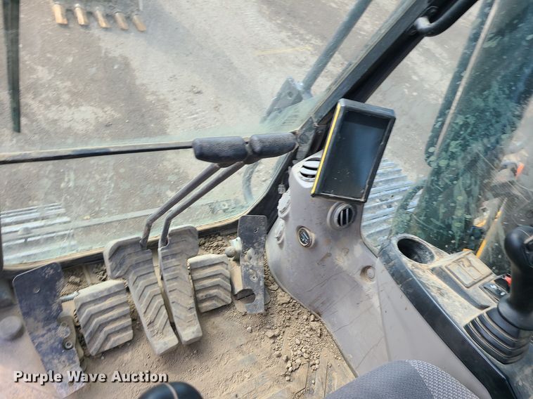 image for item DK4021 2018 Volvo EC220EL  excavator