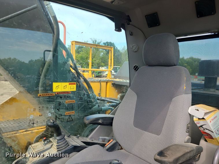 image for item DK4021 2018 Volvo EC220EL  excavator