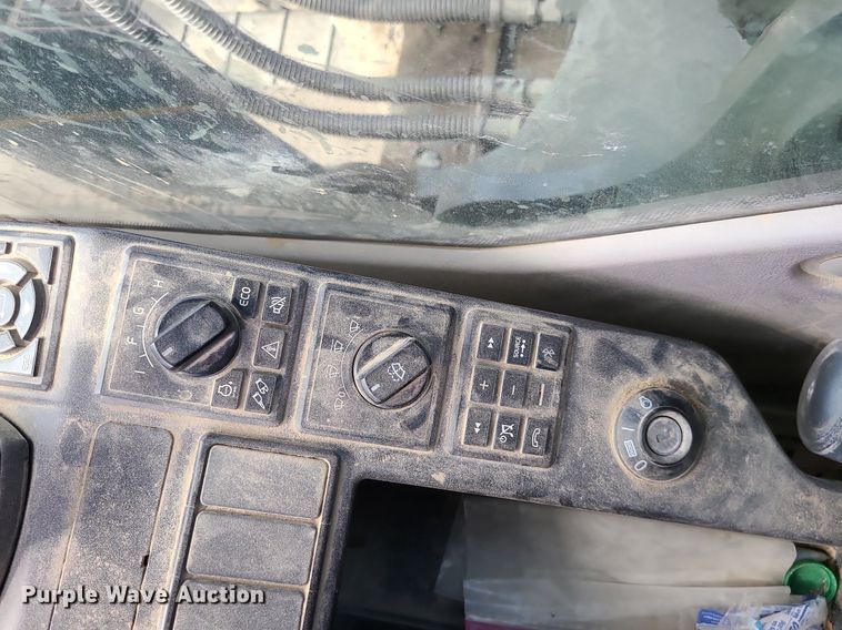 image for item DK4021 2018 Volvo EC220EL  excavator