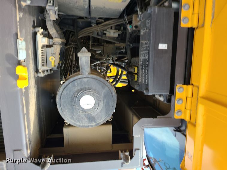 image for item DK4021 2018 Volvo EC220EL  excavator