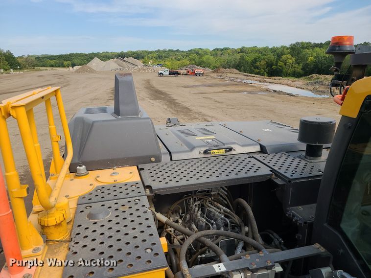 image for item DK4021 2018 Volvo EC220EL  excavator