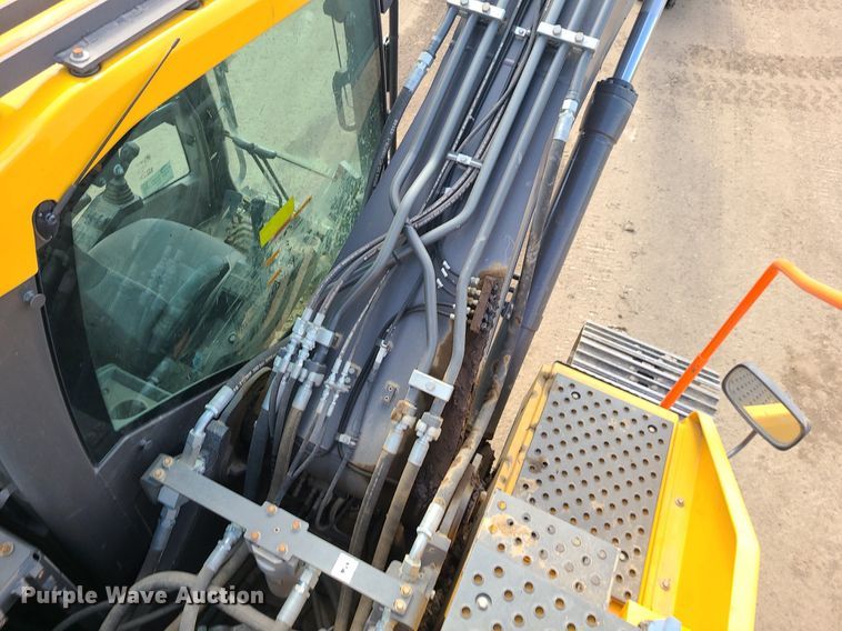 image for item DK4021 2018 Volvo EC220EL  excavator