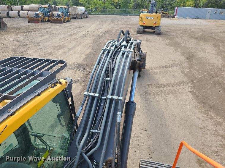 image for item DK4021 2018 Volvo EC220EL  excavator