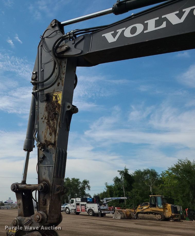 image for item DK4021 2018 Volvo EC220EL  excavator
