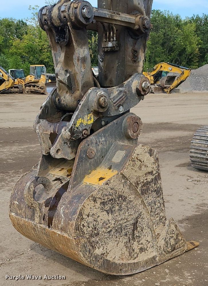 image for item DK4021 2018 Volvo EC220EL  excavator